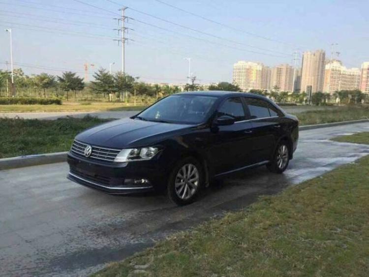 MK电竞:优衣库携手全球时尚造型女王Olympia Le-Tan 首推“迪士尼米妮爱圆点”设计师合作系列(图2) MK电竞