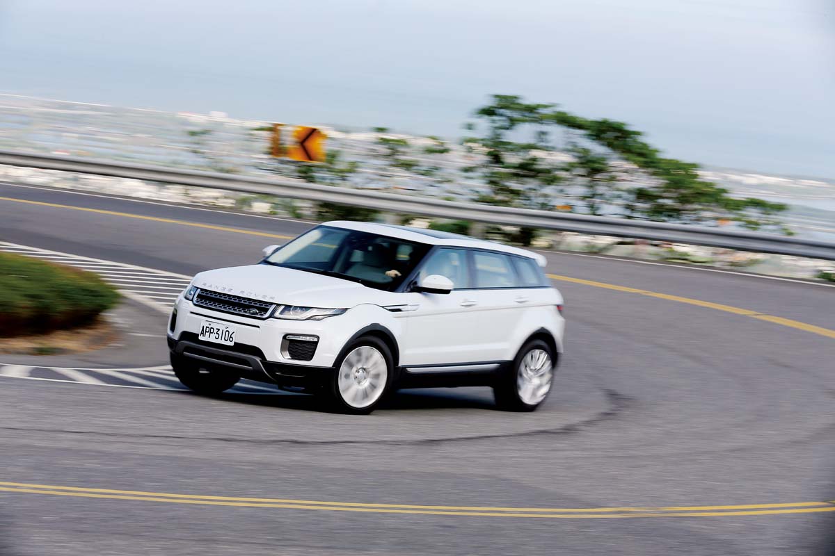 孙悟空拿的是金箍棒，六耳猕猴拿的武器是什么【MK电竞】